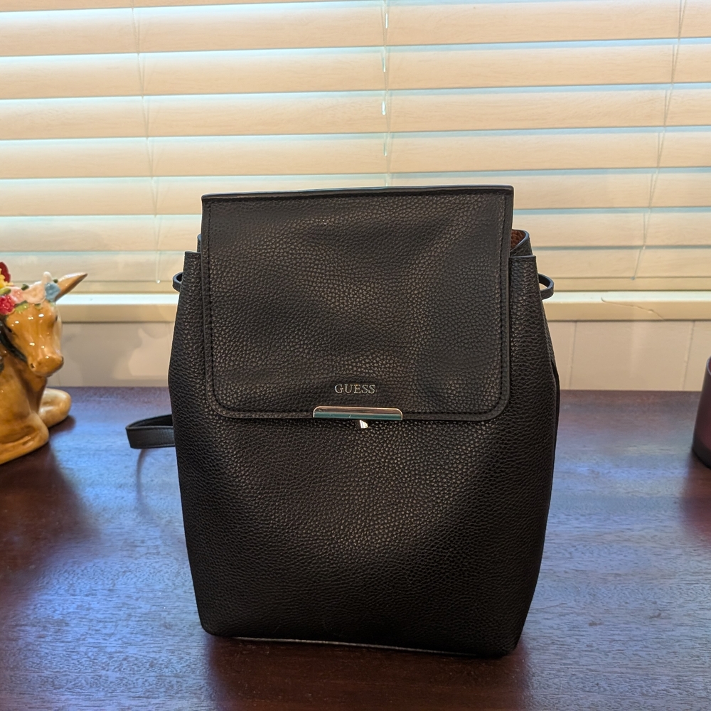 EUC GUESS Varsity Pop Black Backpack